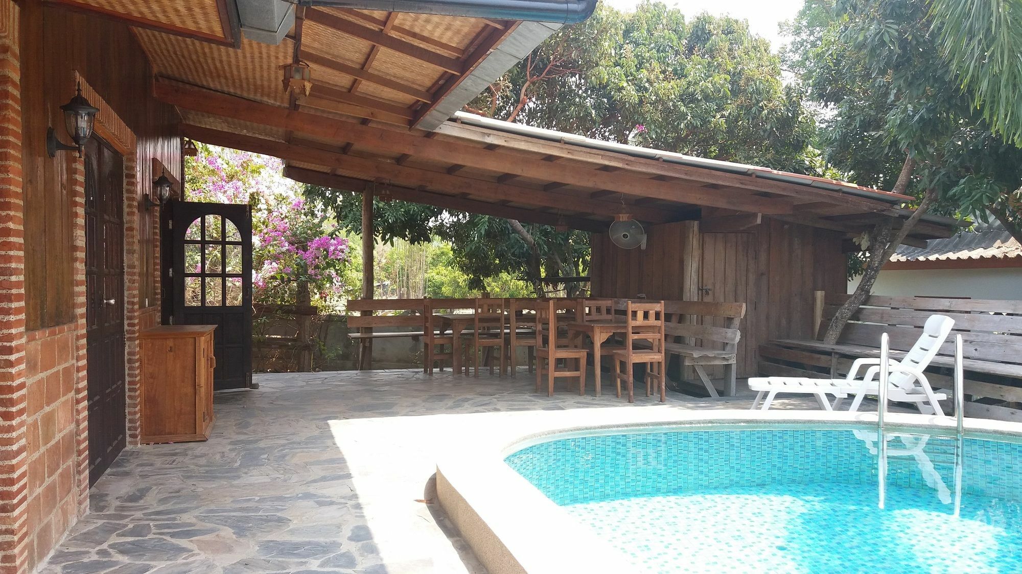 Xpai Hotel Buitenkant foto